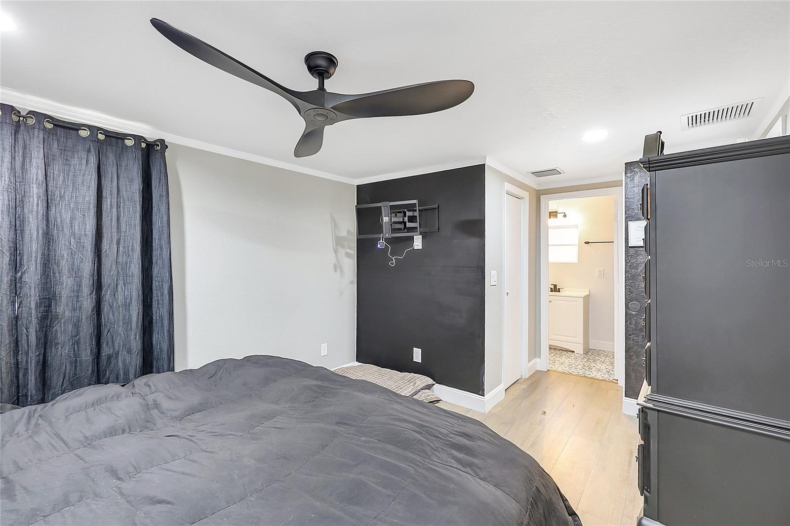 Image 13 of 26 For 311 Montgomery Avenue