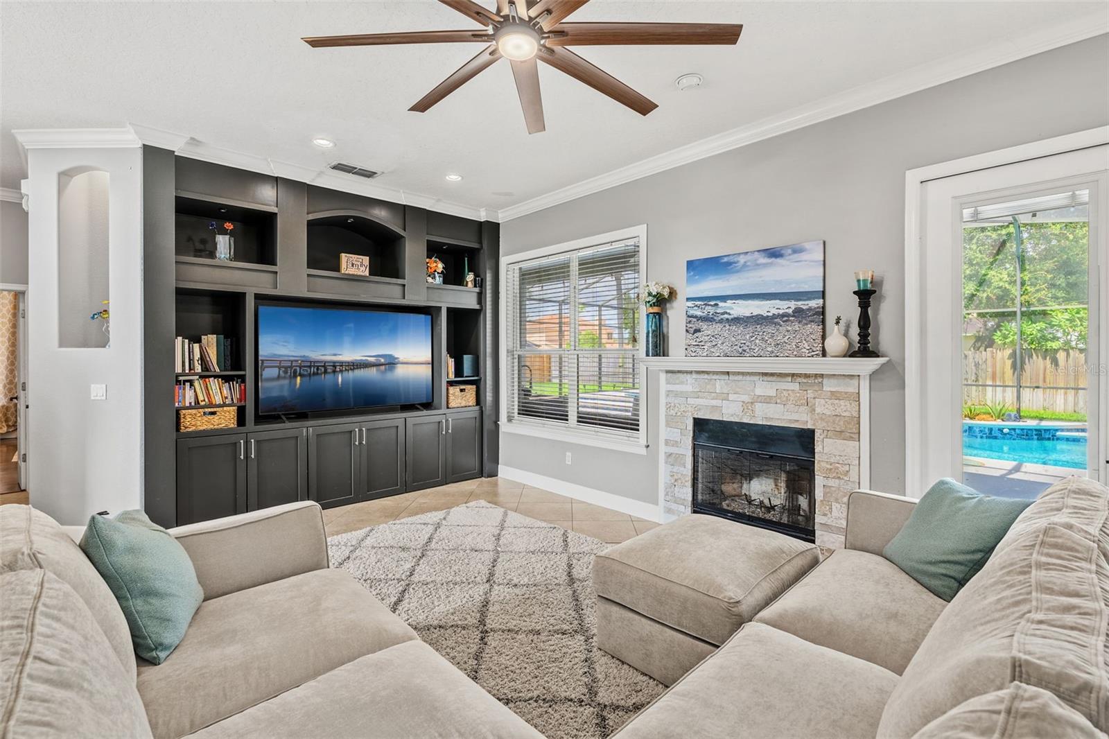 Image 18 of 52 For 4323 Kezar Court