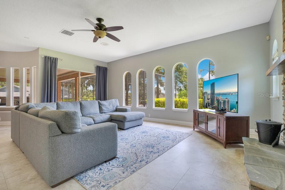 Image 4 of 55 For 751 Errol Parkway