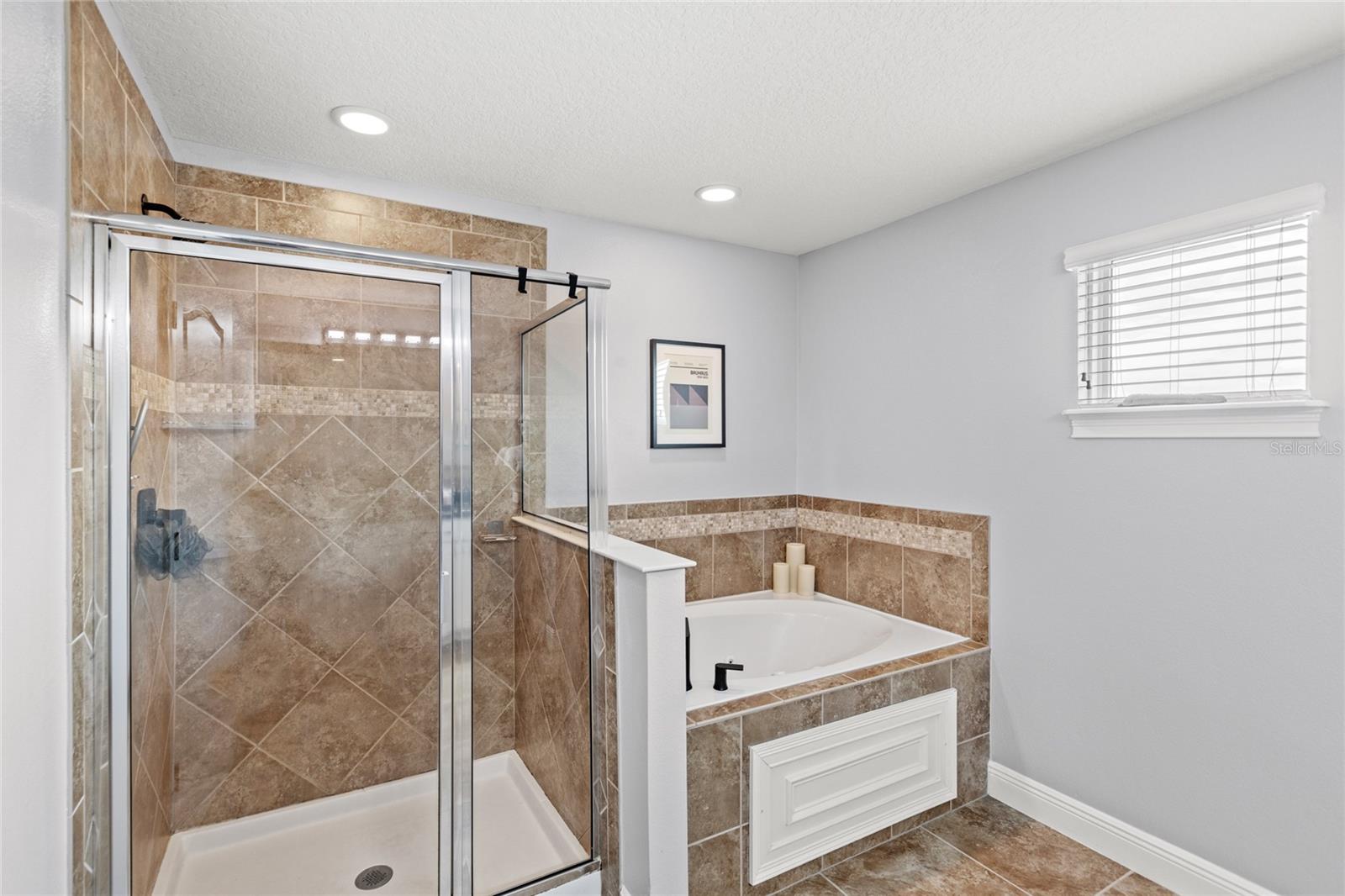 Image 36 of 61 For 10403 Provence Drive
