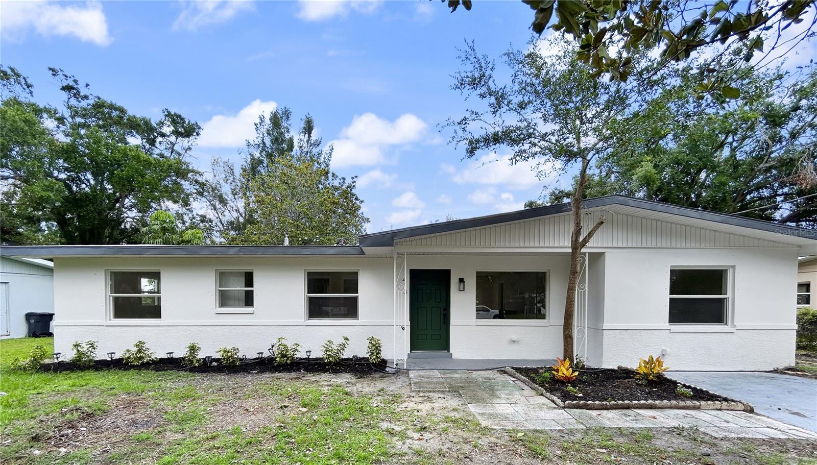 Details for 413 Country Club Drive, OLDSMAR, FL 34677
