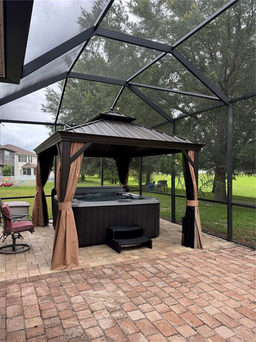 Image 4 of 27 For 992 Nodding Shade Drive