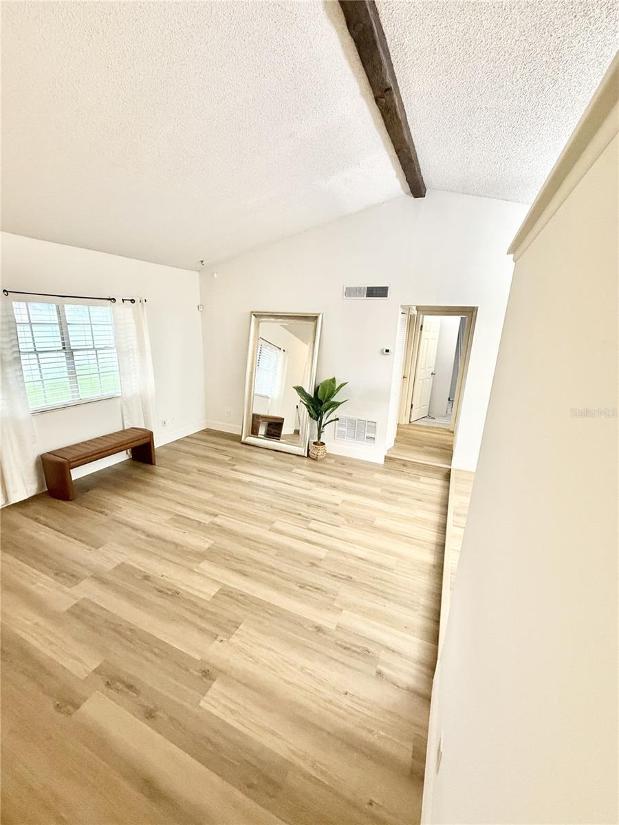 Image 5 of 26 For 8031 Killian Drive