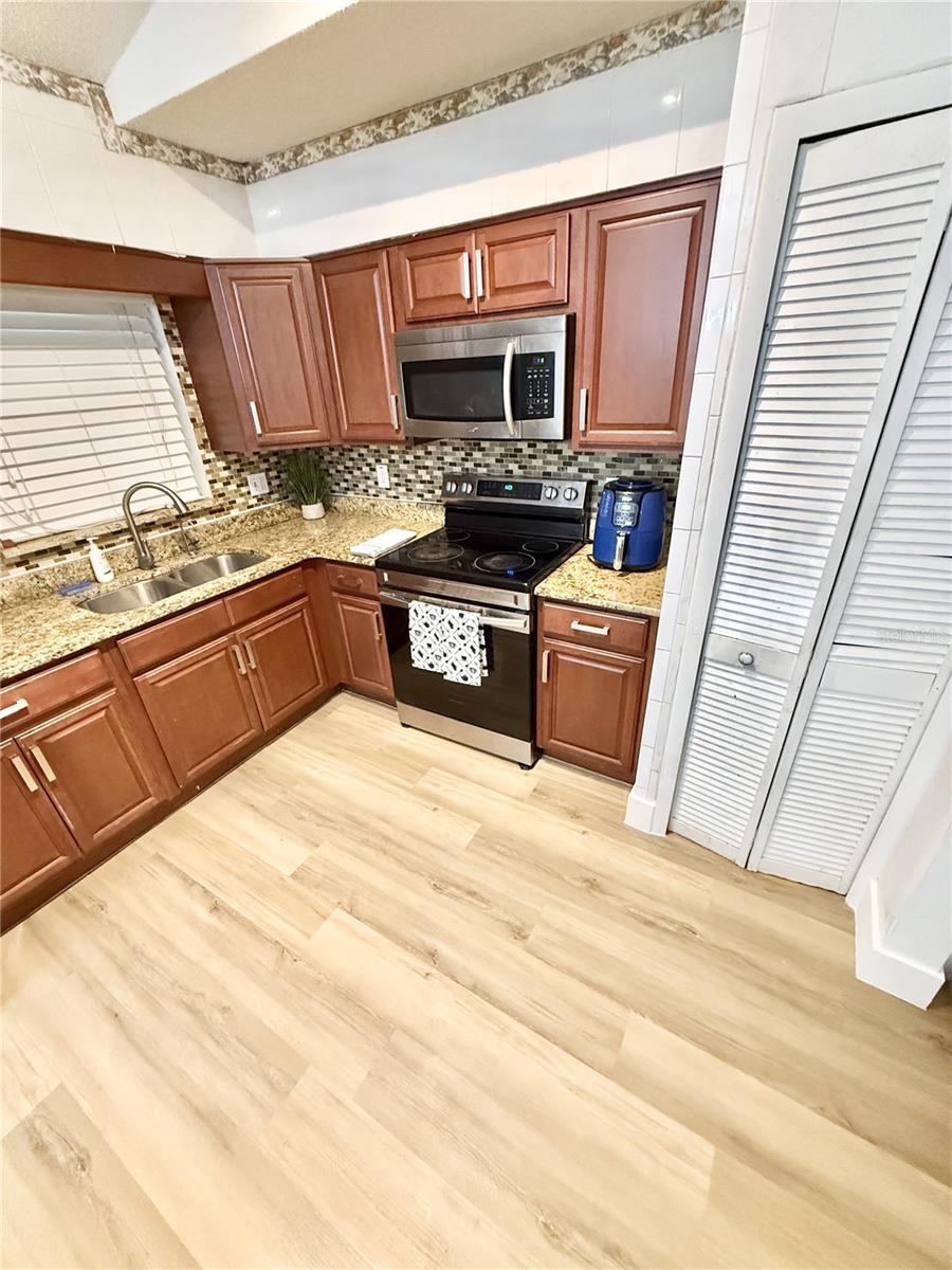 Image 8 of 26 For 8031 Killian Drive