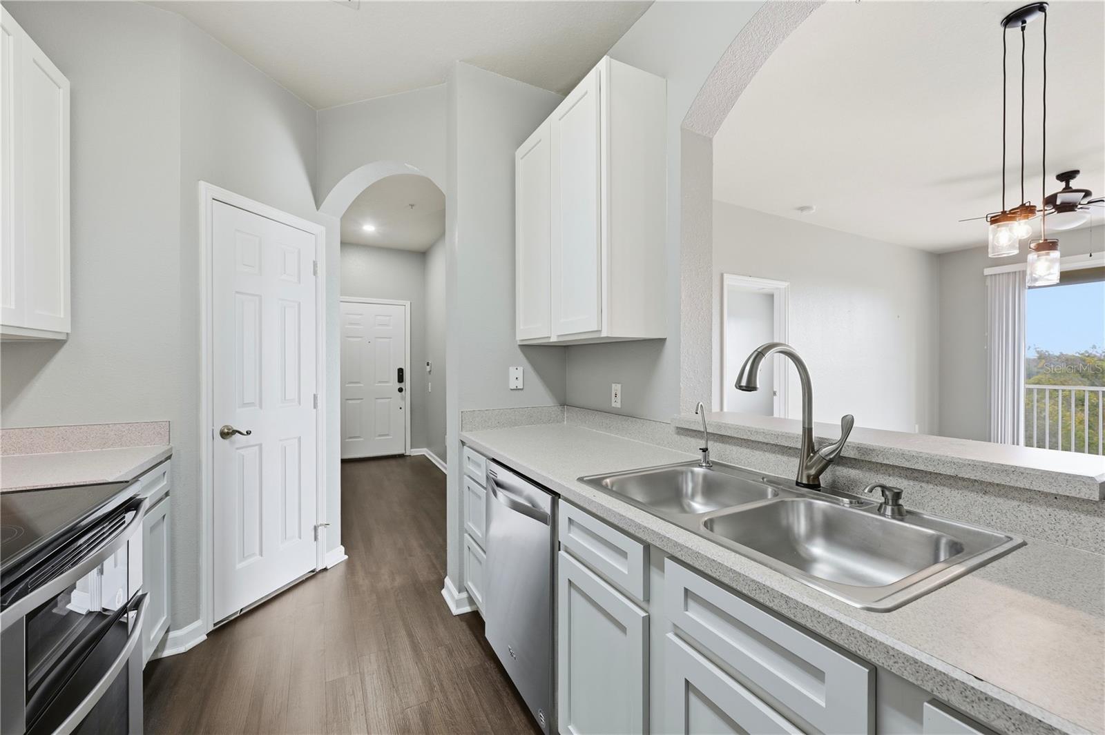 Image 31 of 55 For 586 Brantley Terrace Way 309