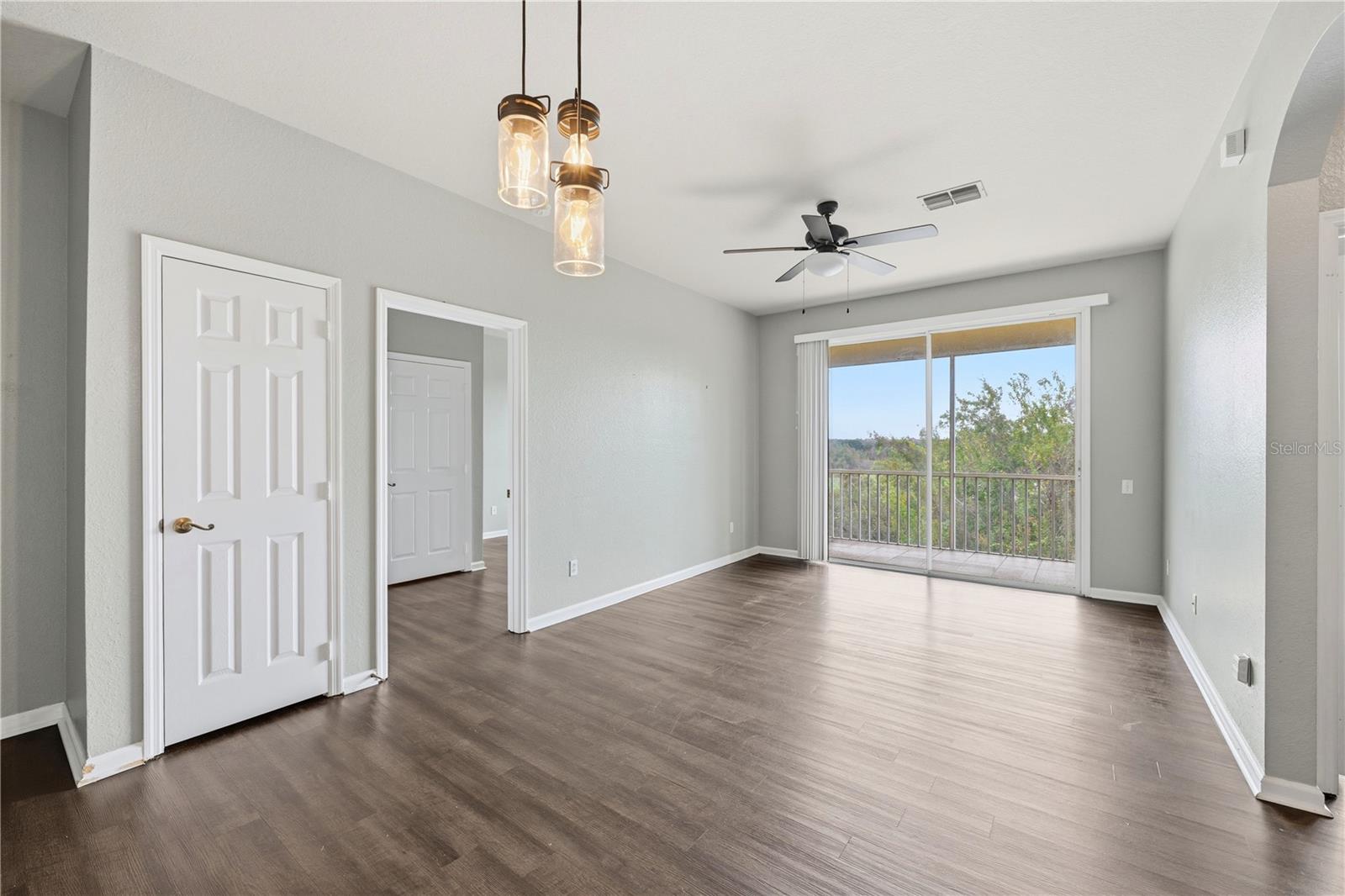 Image 34 of 55 For 586 Brantley Terrace Way 309