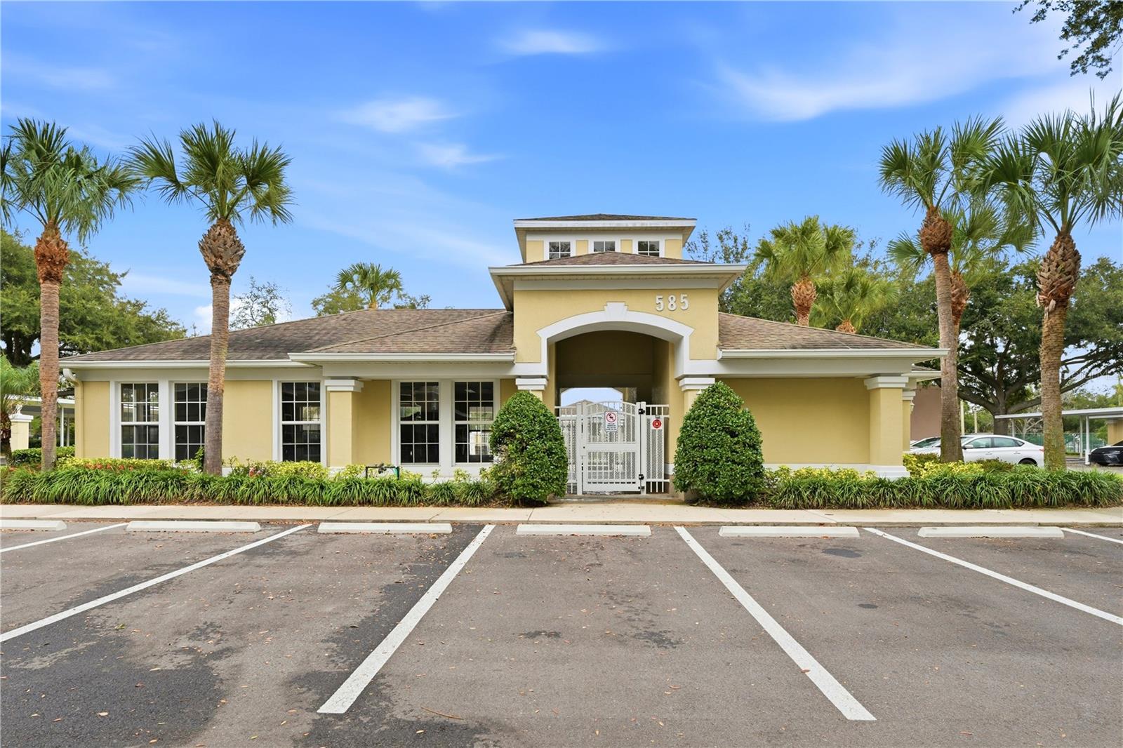 Image 45 of 55 For 586 Brantley Terrace Way 309