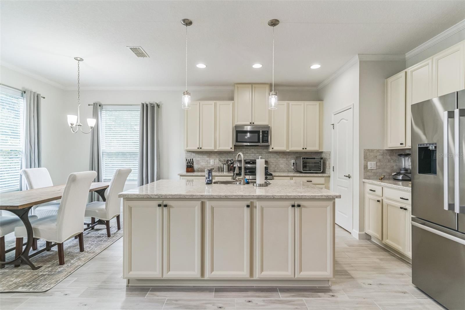 Image 4 of 27 For 7518 Loon Avenue