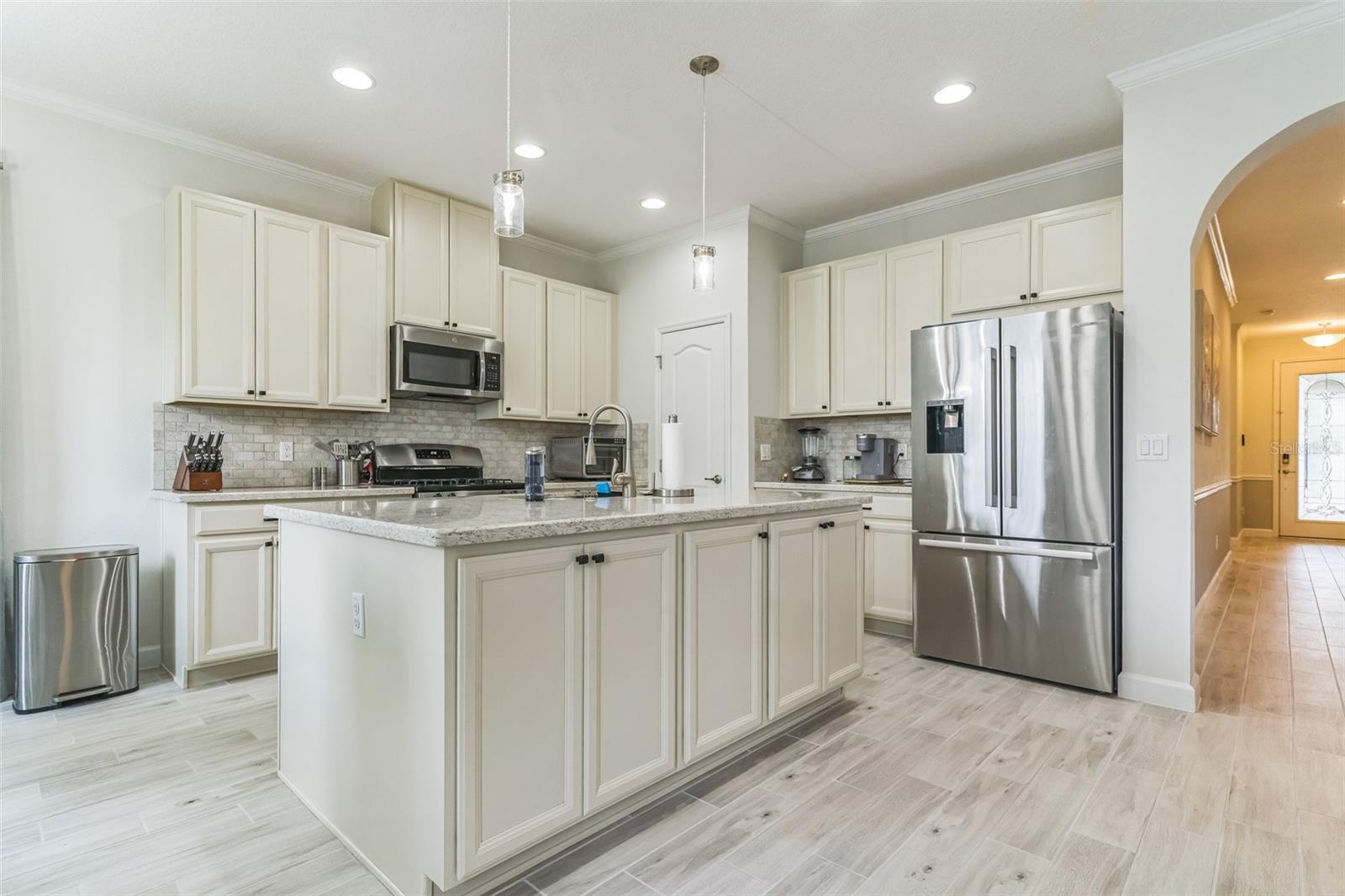 Image 5 of 27 For 7518 Loon Avenue