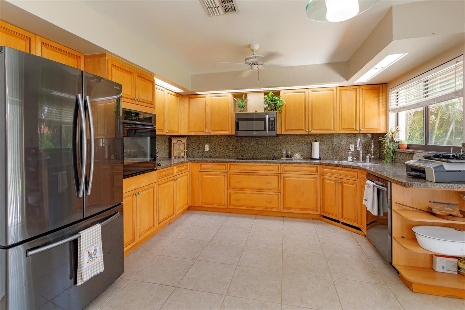 Image 5 of 22 For 7920 Marbella Court