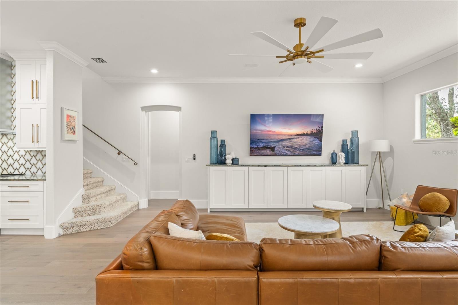Image 11 of 24 For 8643 Crestgate Circle