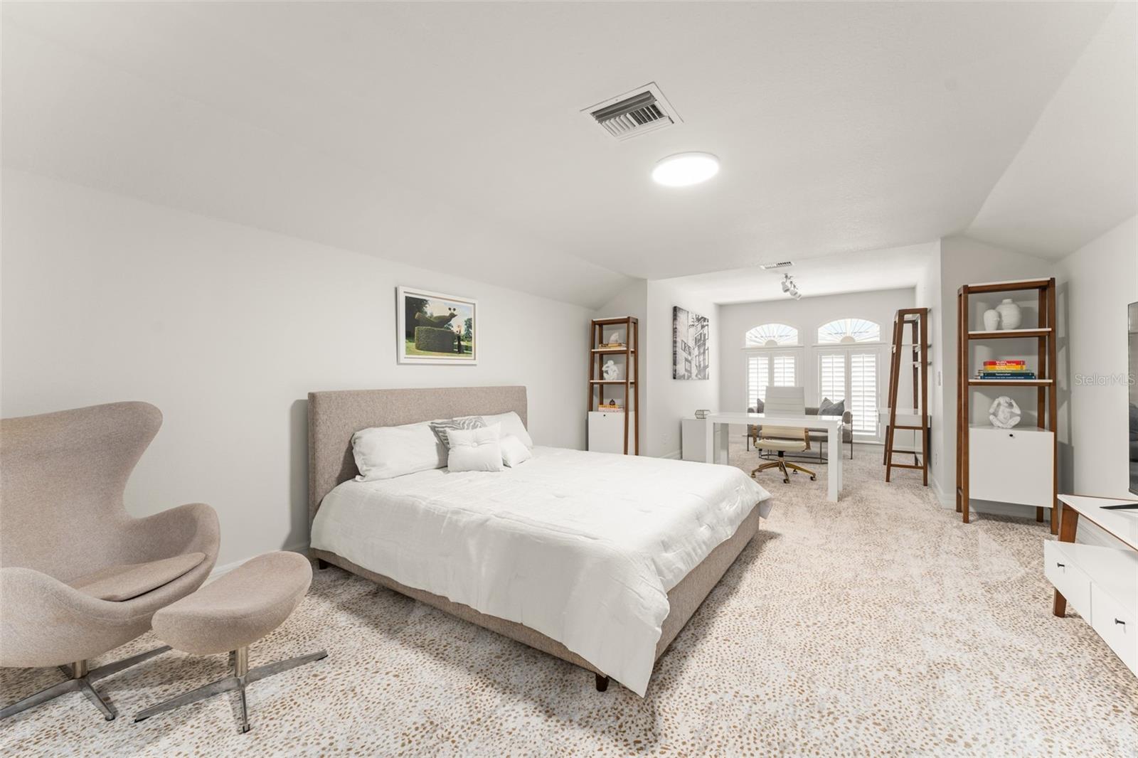 Image 18 of 24 For 8643 Crestgate Circle