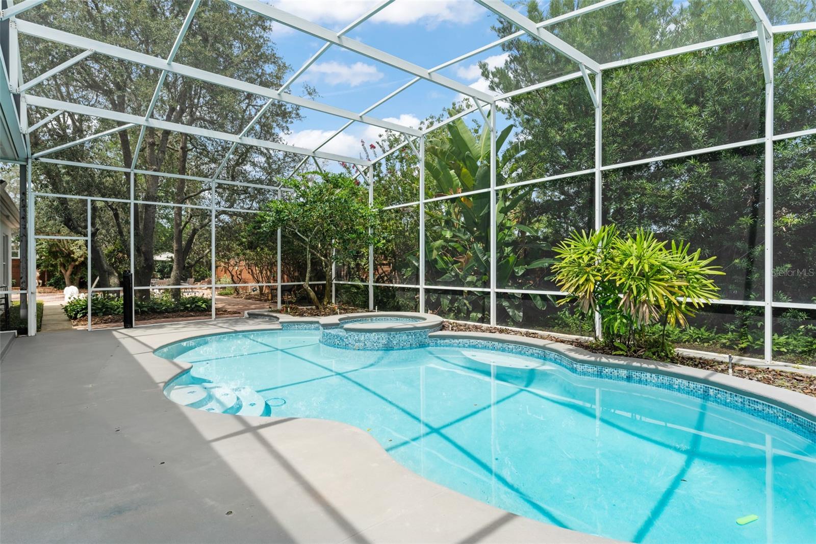Image 27 of 30 For 8643 Crestgate Circle