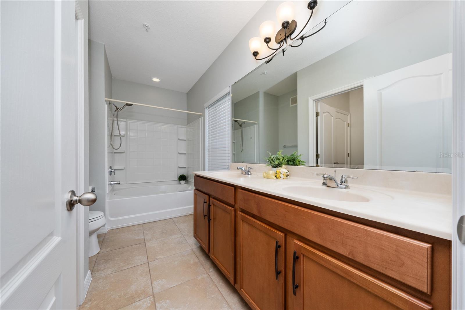 Image 21 of 34 For 6548 Goldenrod Road 73a