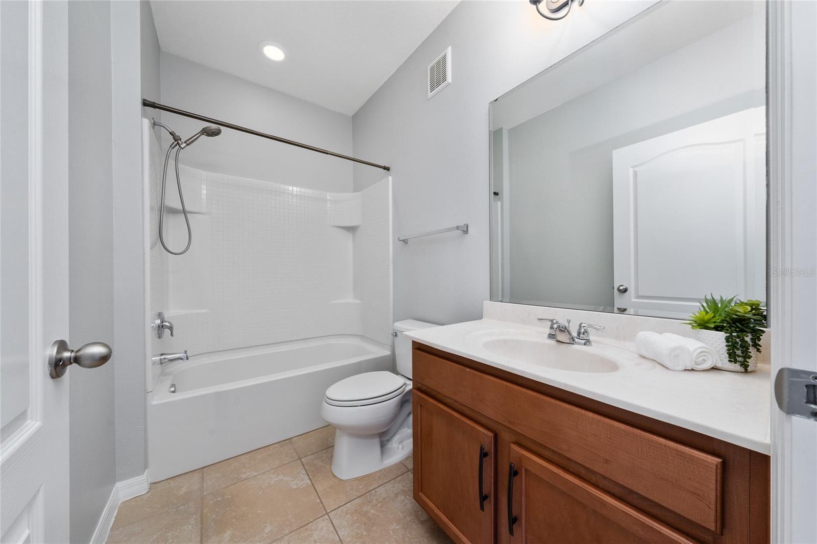 Image 26 of 34 For 6548 Goldenrod Road 73a