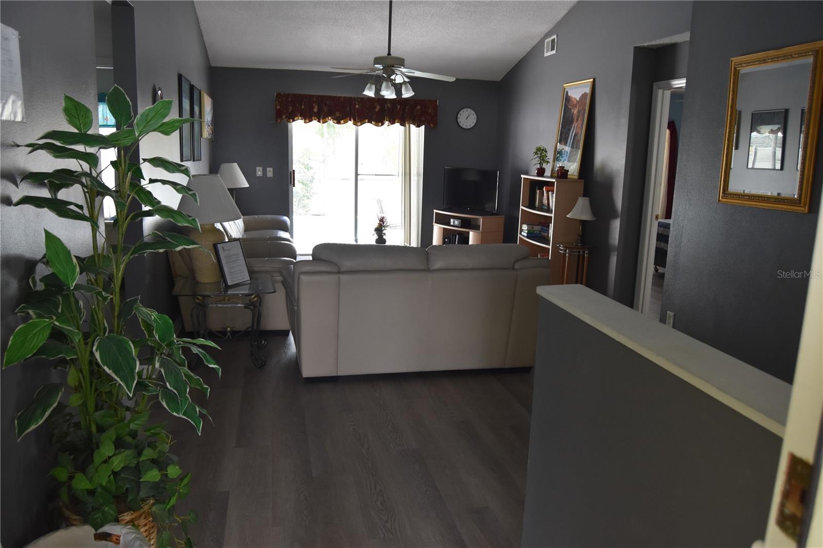 Image 10 of 25 For 141 Seneca Point Trail