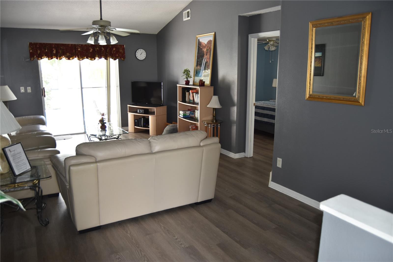 Image 11 of 25 For 141 Seneca Point Trail