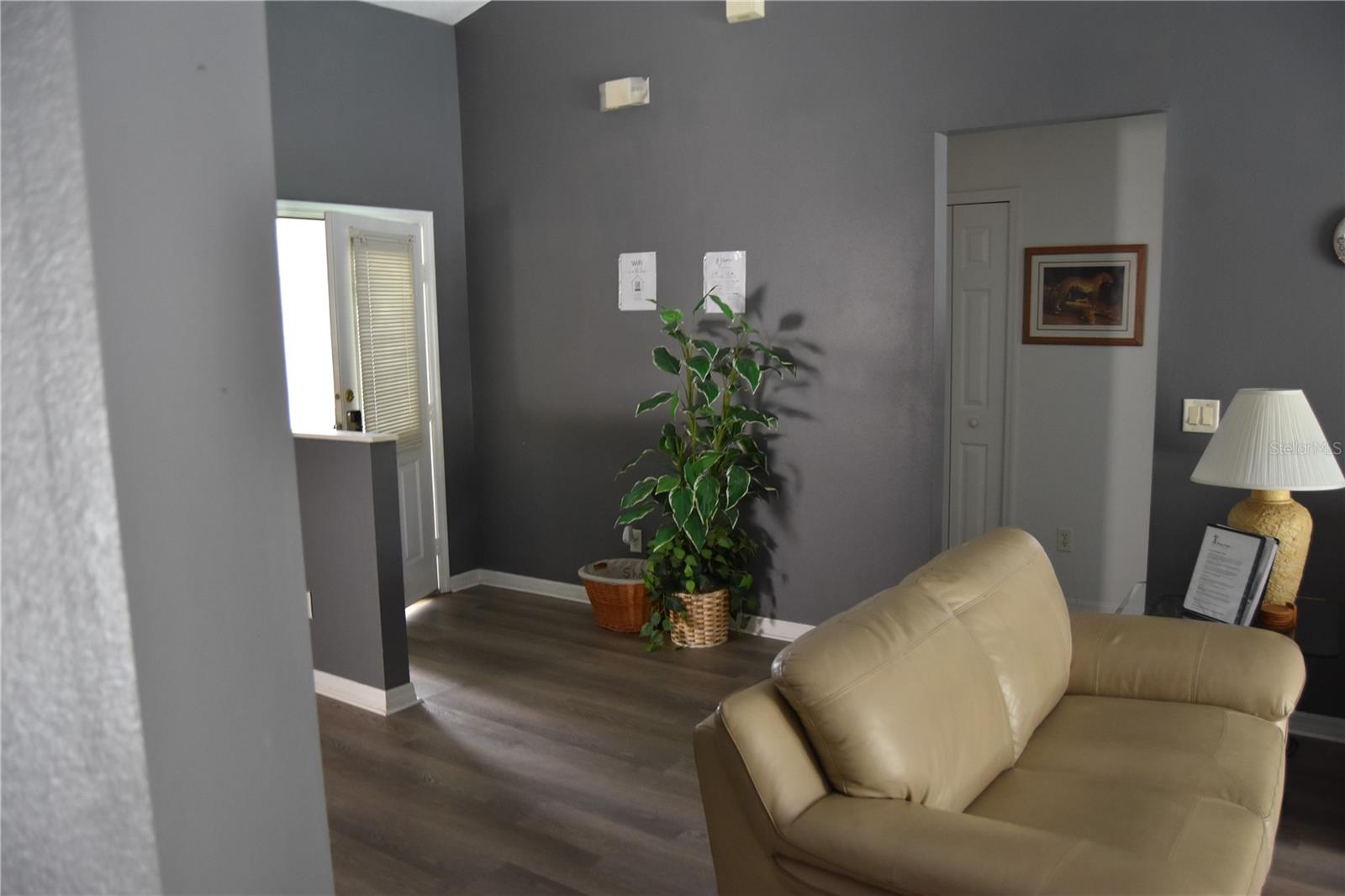 Image 18 of 25 For 141 Seneca Point Trail