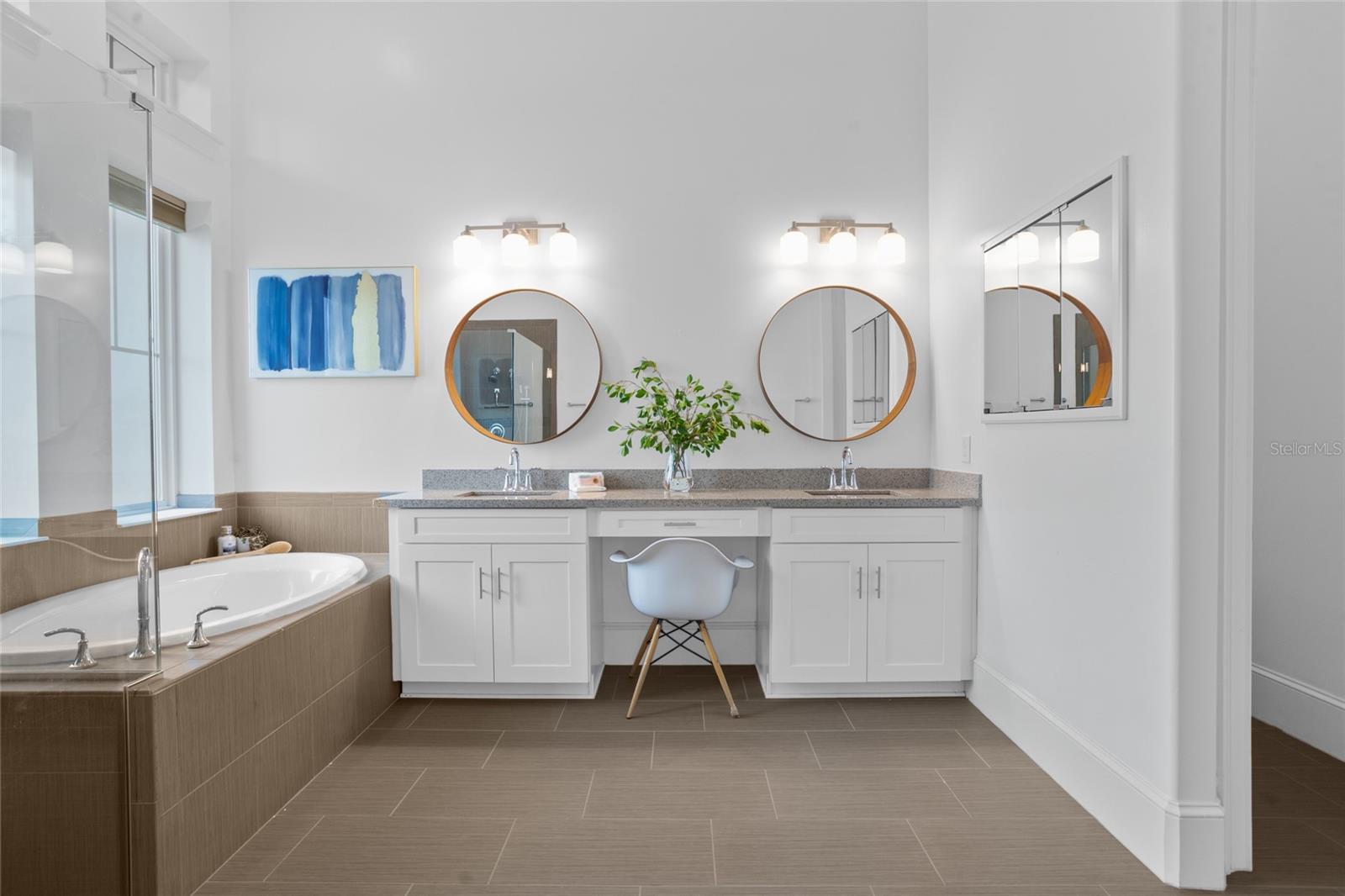 Image 14 of 81 For 8360 Mistral Drive