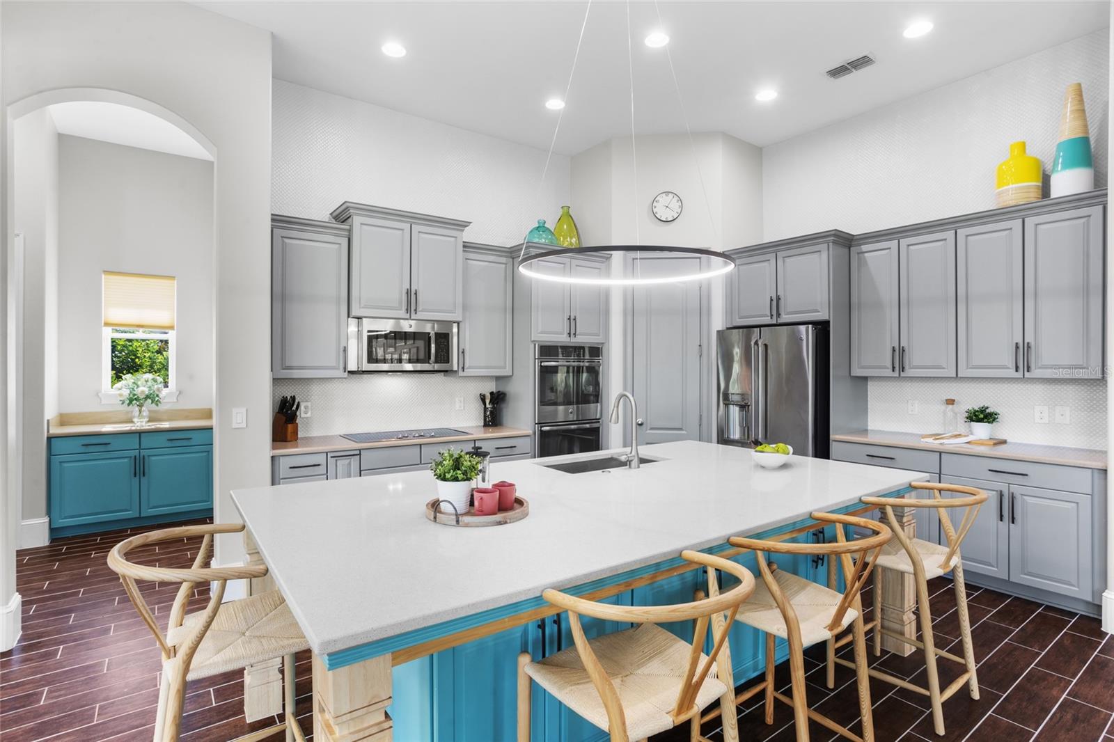 Image 17 of 81 For 8360 Mistral Drive