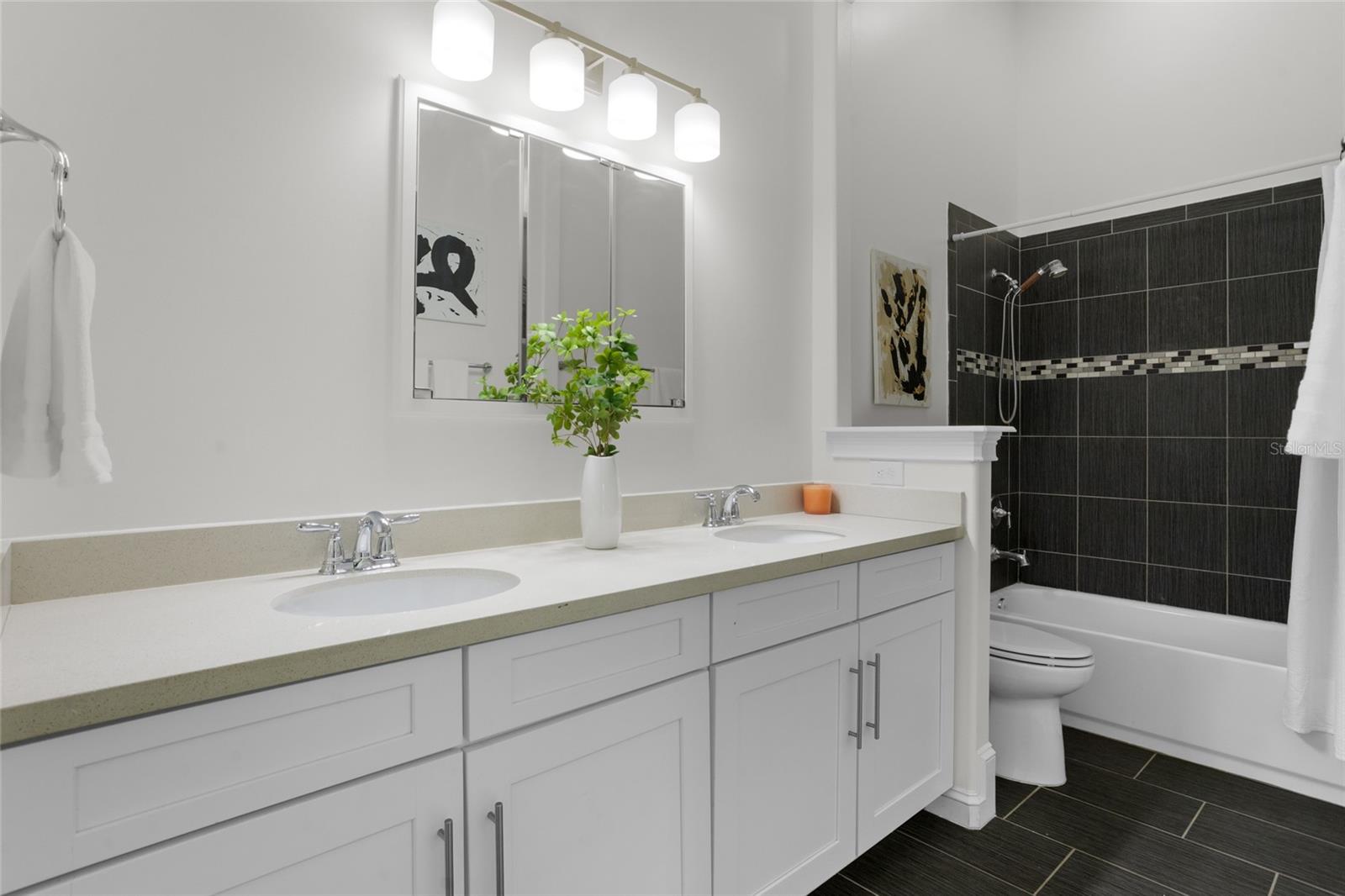 Image 32 of 81 For 8360 Mistral Drive