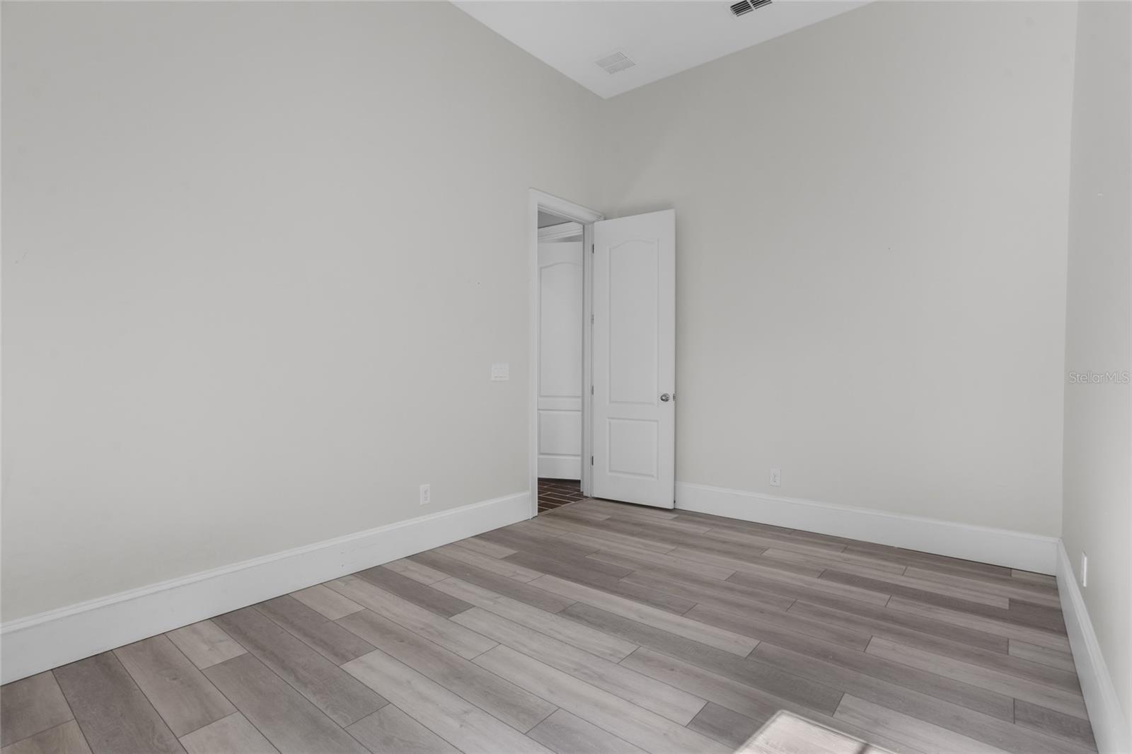 Image 34 of 81 For 8360 Mistral Drive