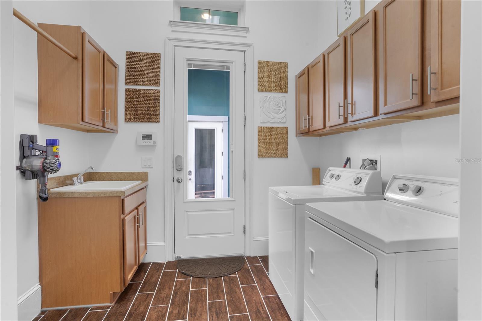 Image 37 of 81 For 8360 Mistral Drive