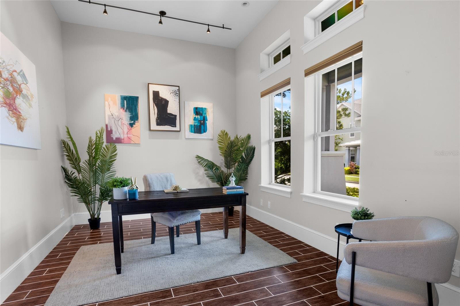 Image 7 of 81 For 8360 Mistral Drive