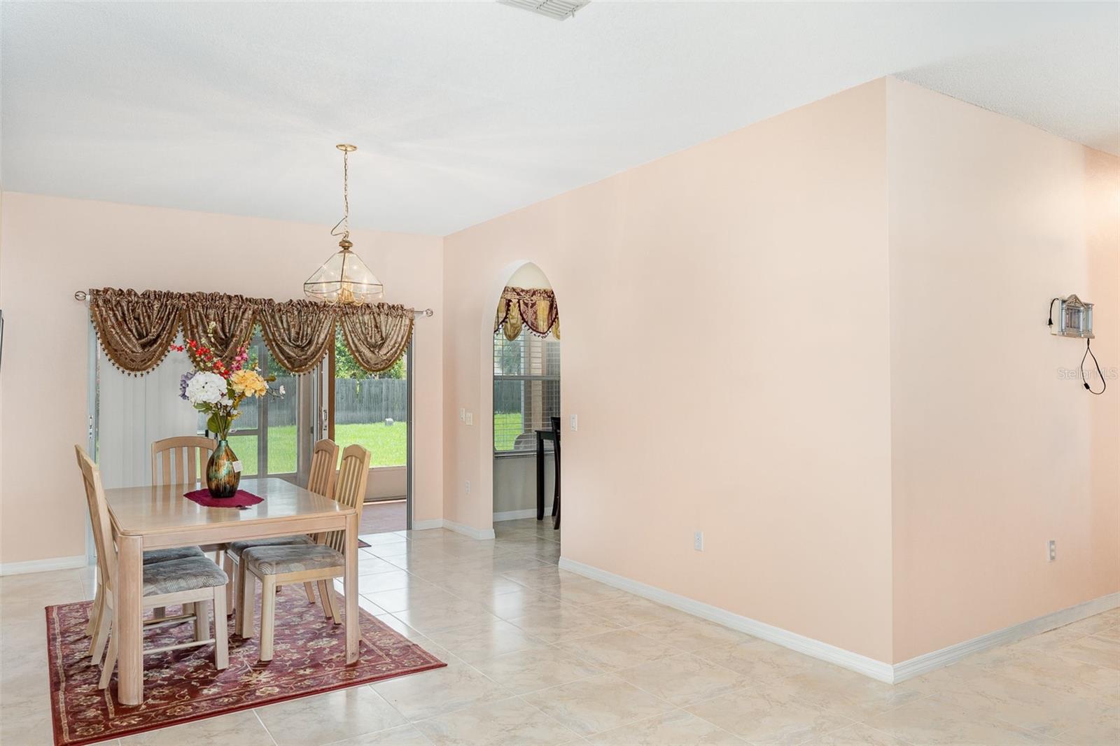 Image 11 of 36 For 462 Peppermill Circle