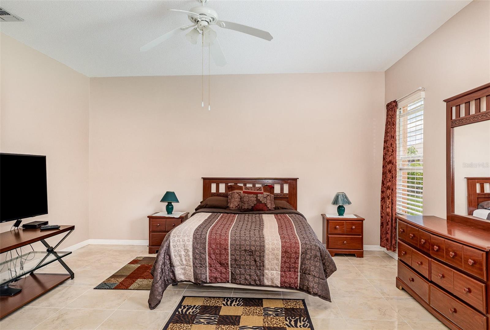 Image 16 of 36 For 462 Peppermill Circle