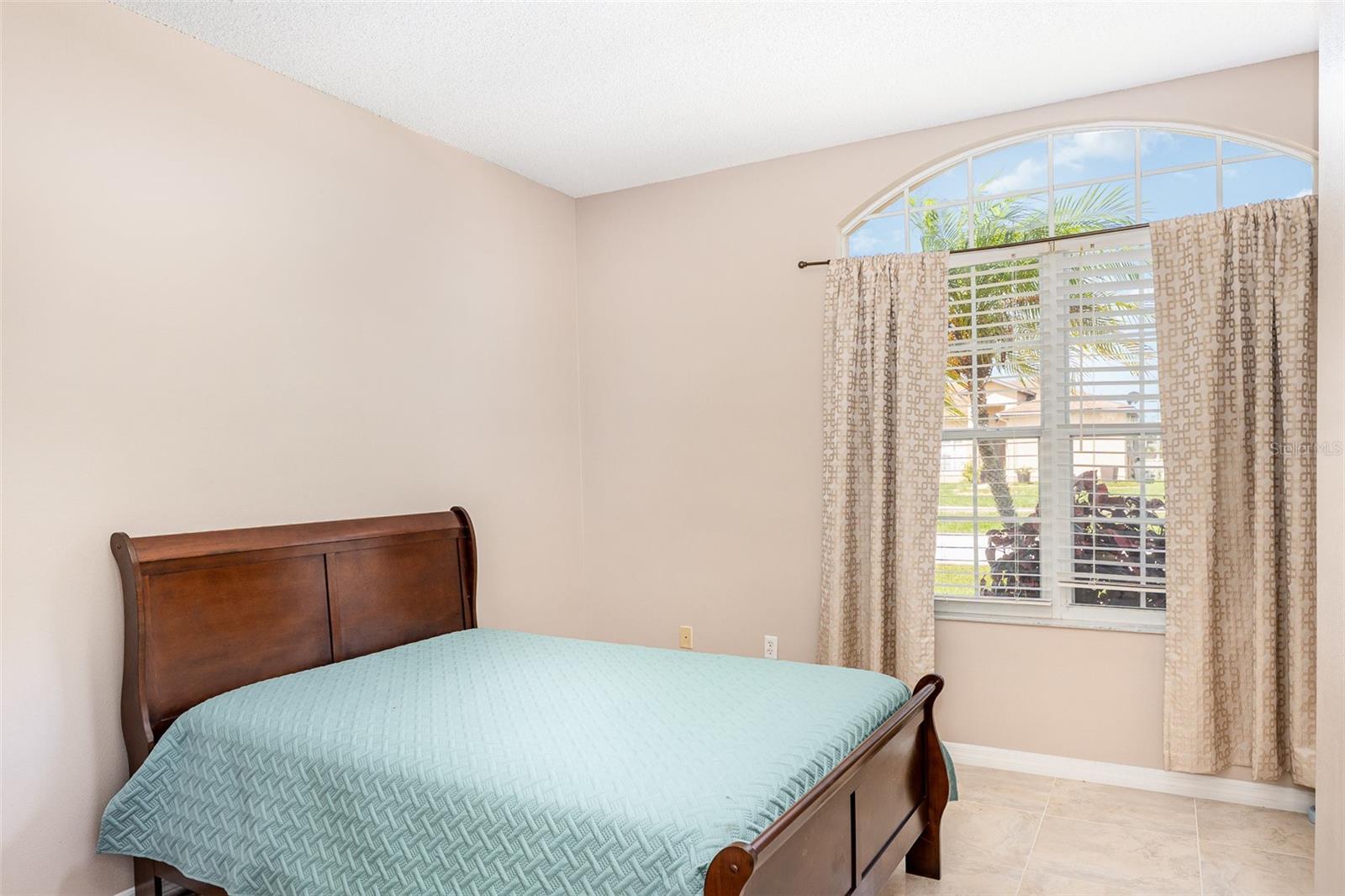 Image 20 of 36 For 462 Peppermill Circle