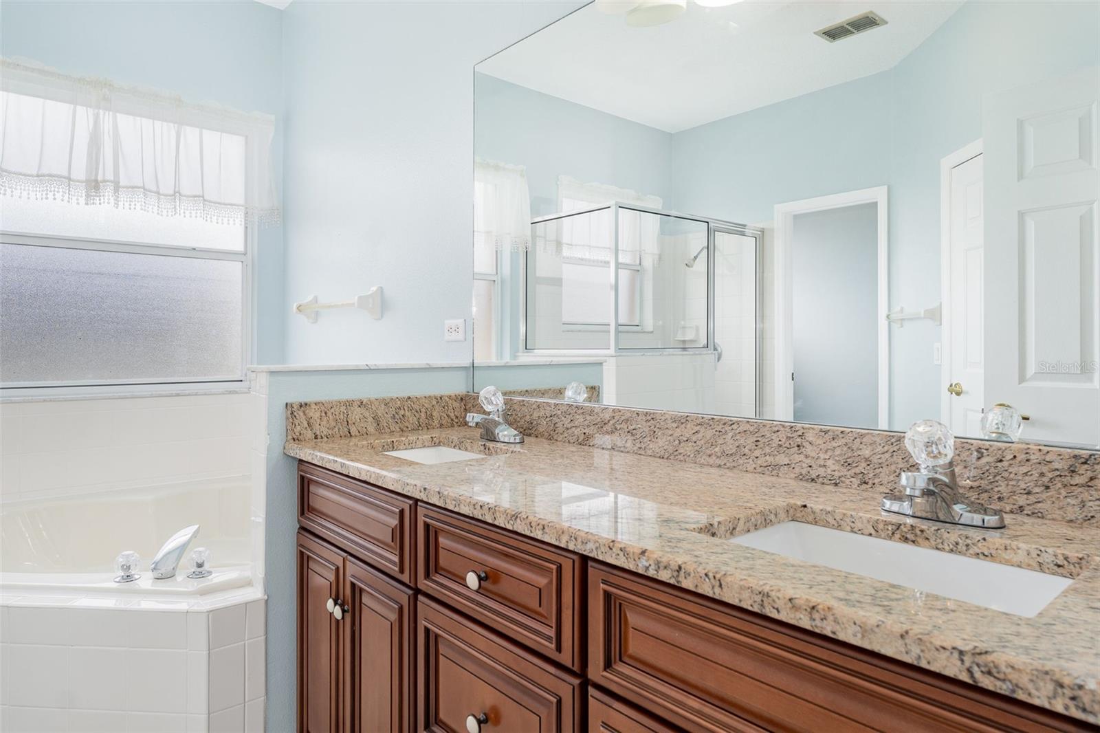 Image 3 of 36 For 462 Peppermill Circle