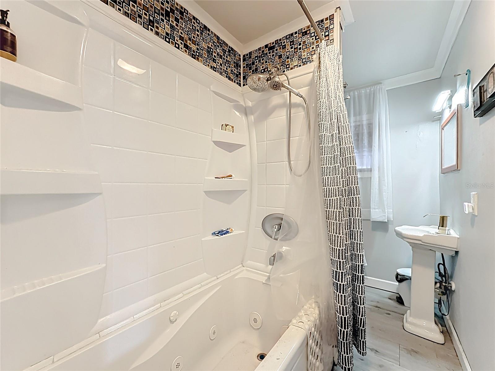 Image 28 of 57 For 230 Embrey Drive