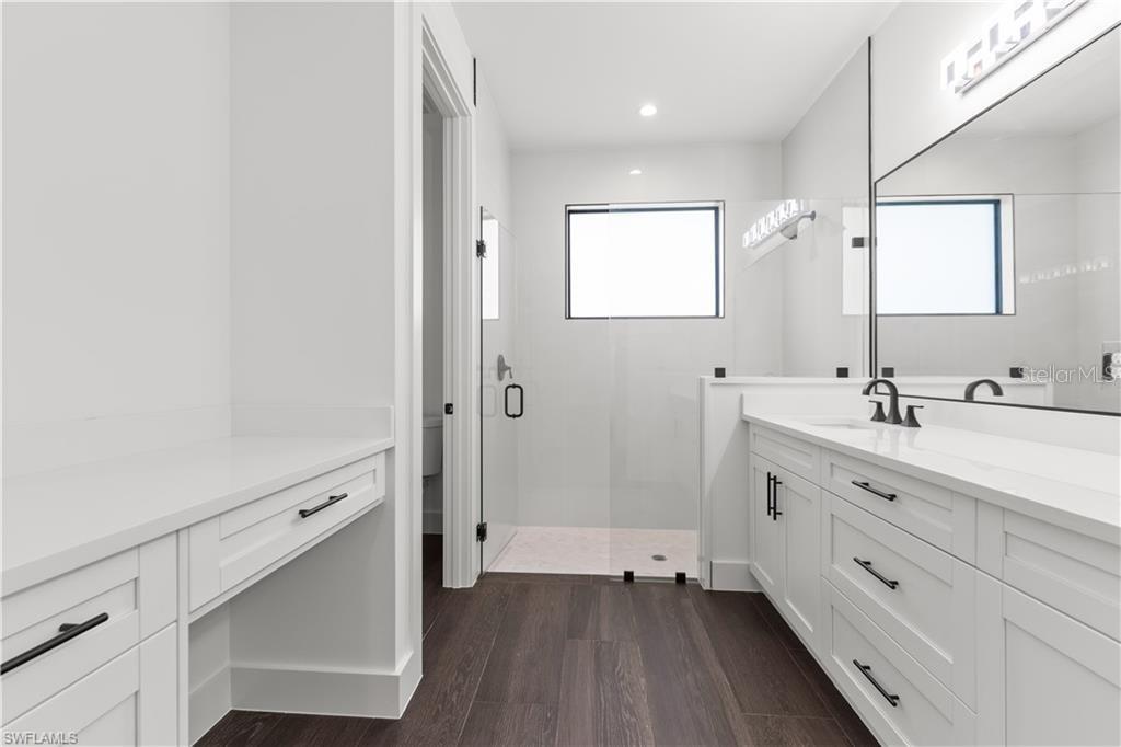 Image 18 of 29 For 3473 14th Avenue Se