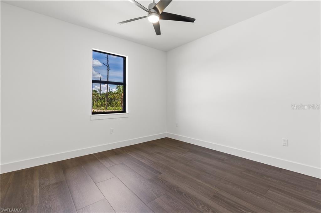 Image 19 of 29 For 3473 14th Avenue Se