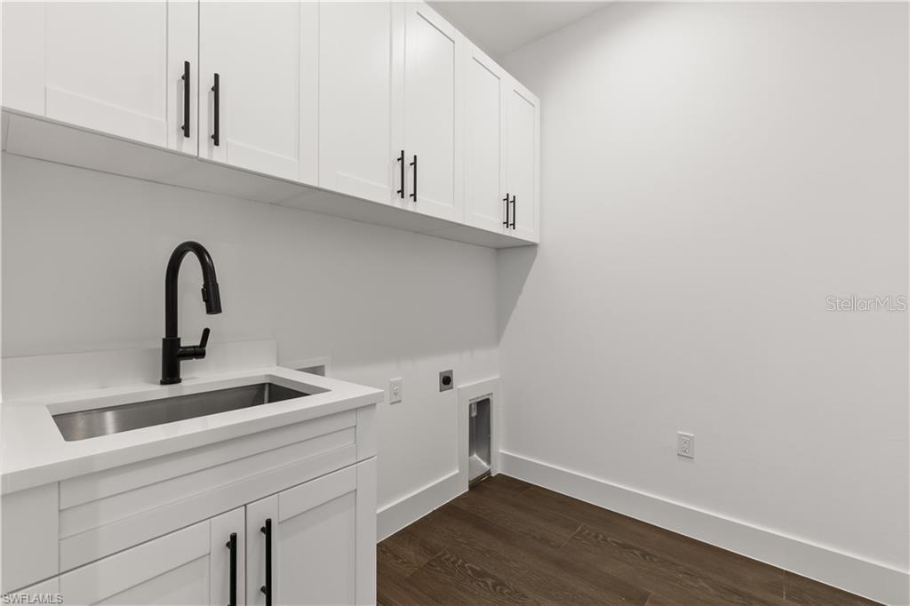 Image 22 of 29 For 3473 14th Avenue Se