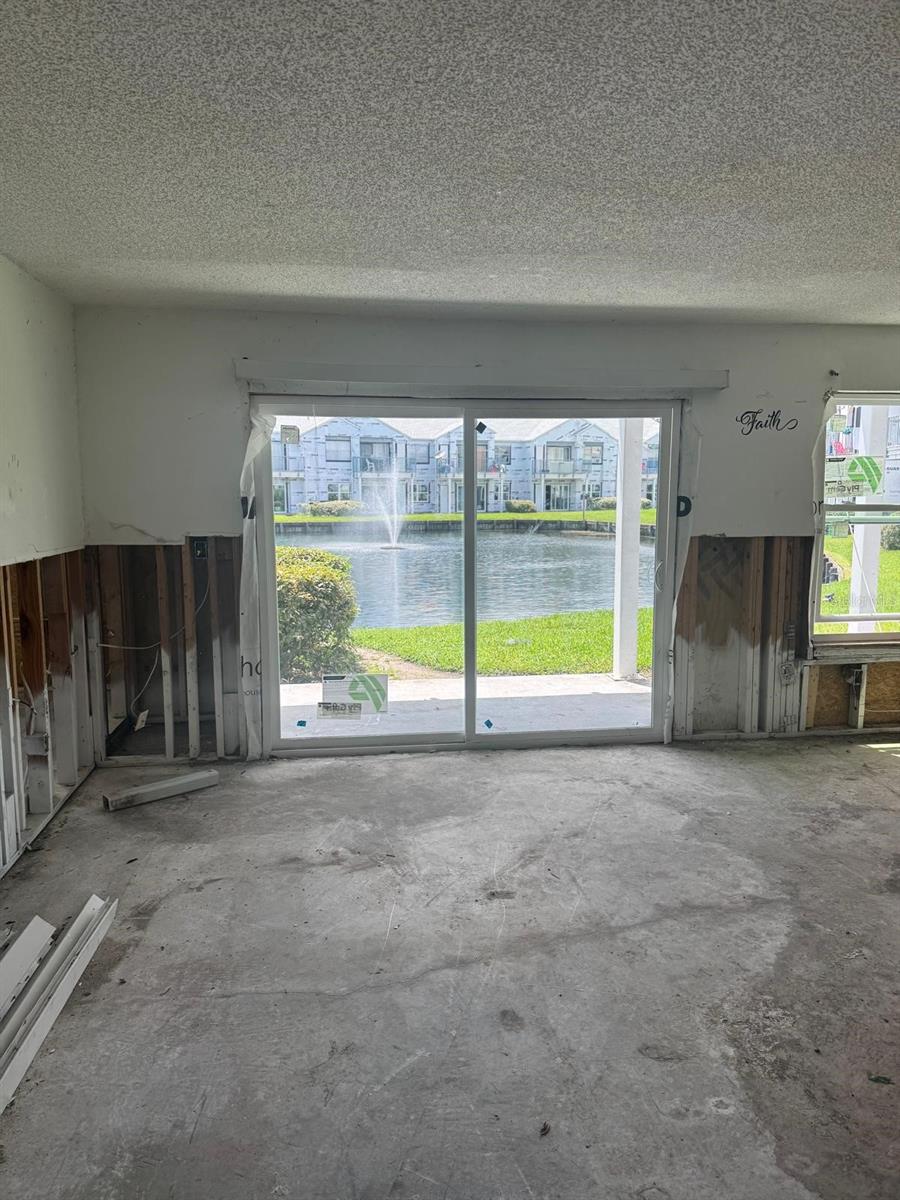 Image 10 of 22 For 2516 Woodgate Boulevard 107