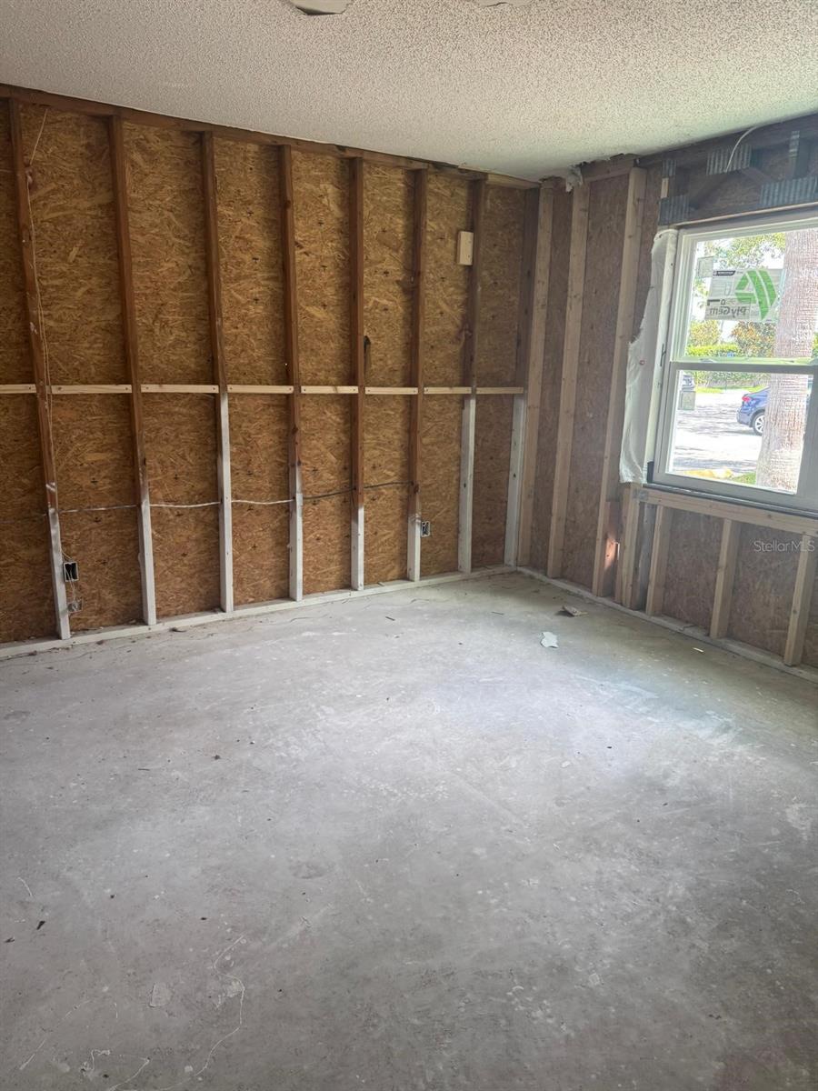Image 9 of 22 For 2516 Woodgate Boulevard 107