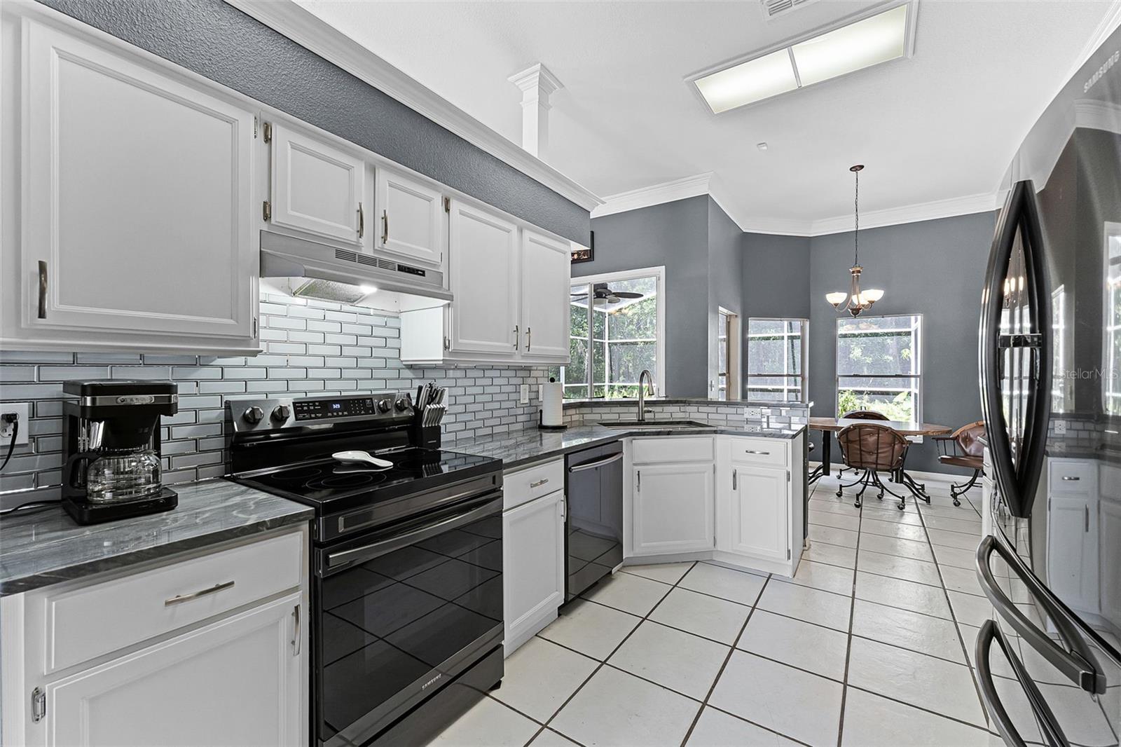 Image 7 of 70 For 1390 Twin Rivers Boulevard