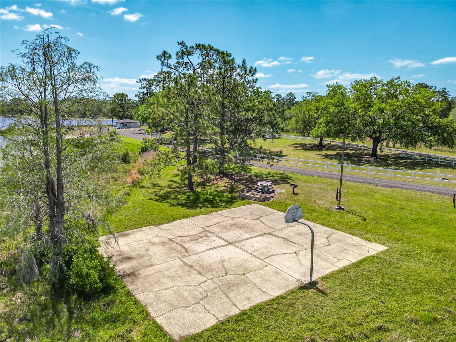 Image 73 of 76 For 700 Valley Stream Drive