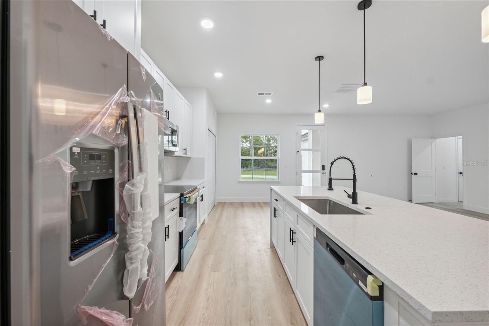 Image 16 of 41 For 16619 25th Court