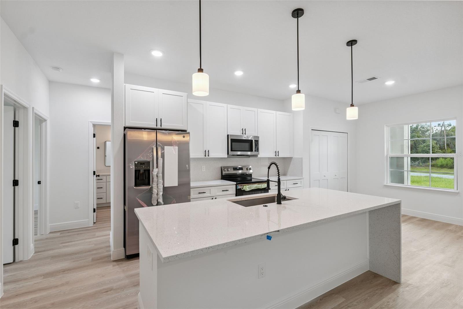 Image 17 of 41 For 16619 25th Court