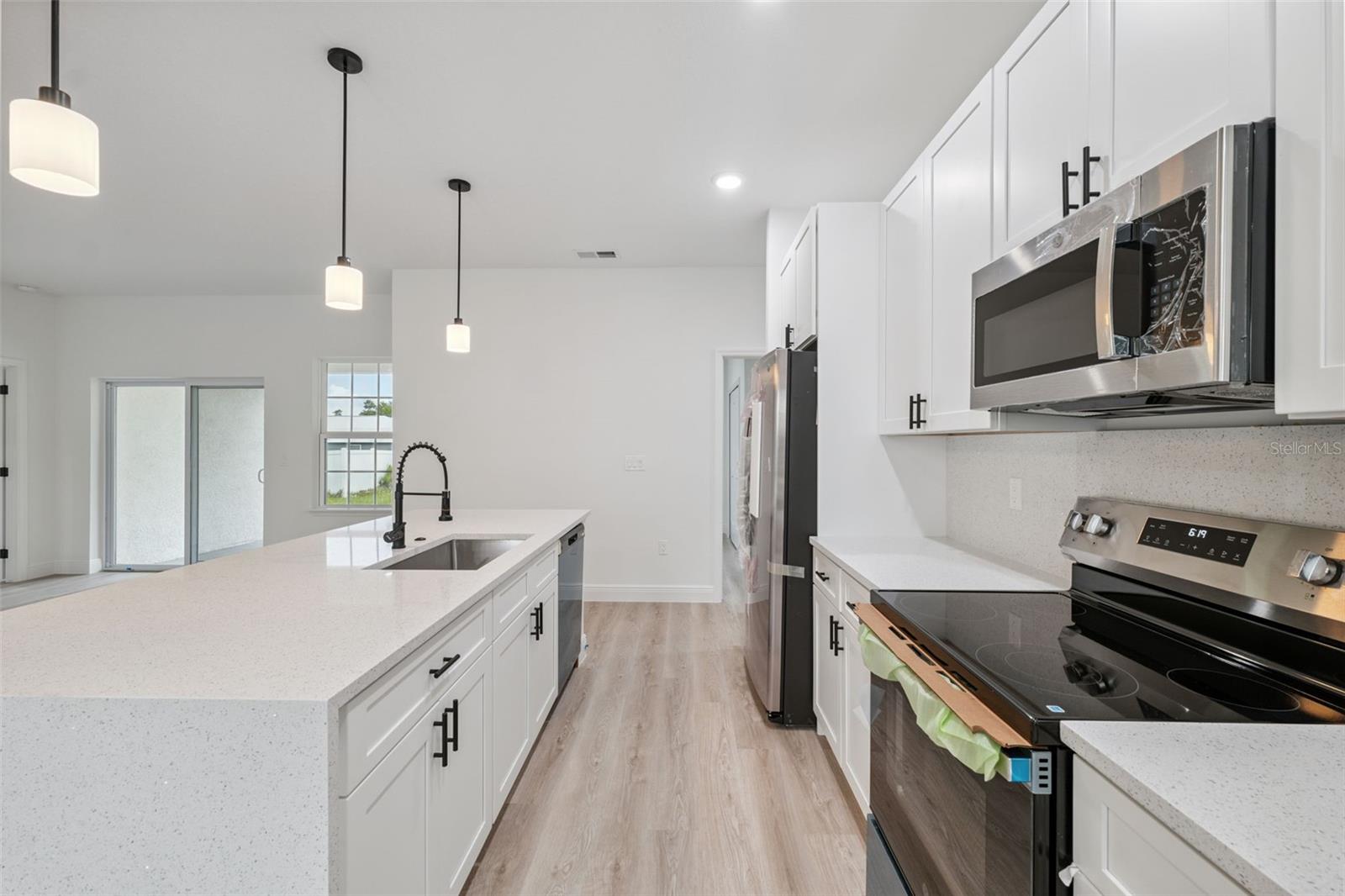 Image 18 of 41 For 16619 25th Court