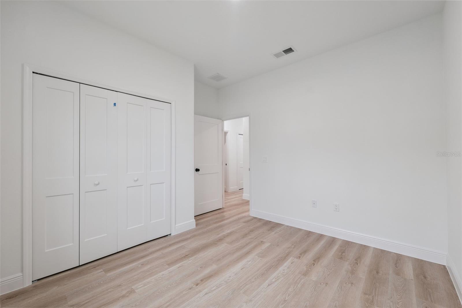 Image 28 of 41 For 16619 25th Court