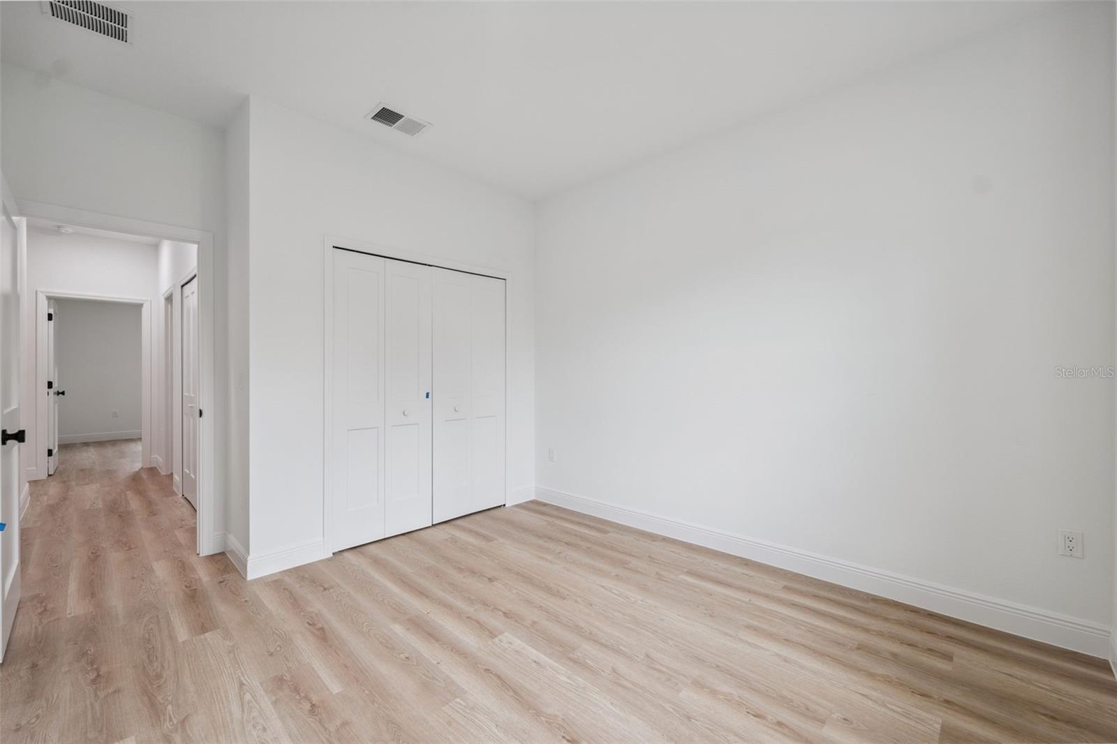 Image 30 of 41 For 16619 25th Court