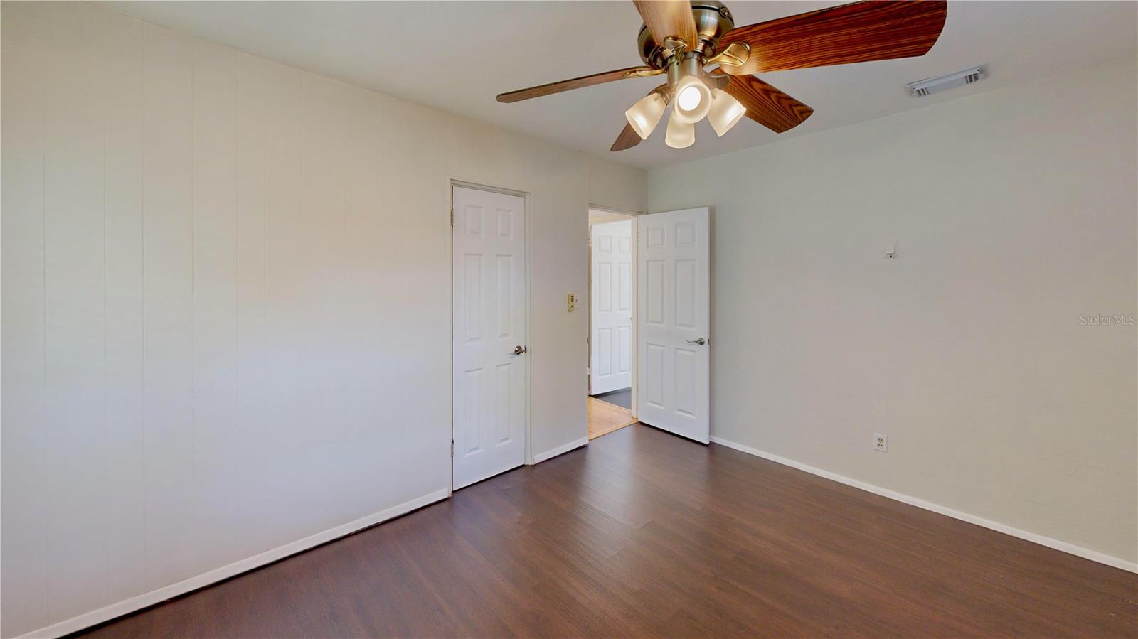 Image 22 of 26 For 737 Alfred Drive