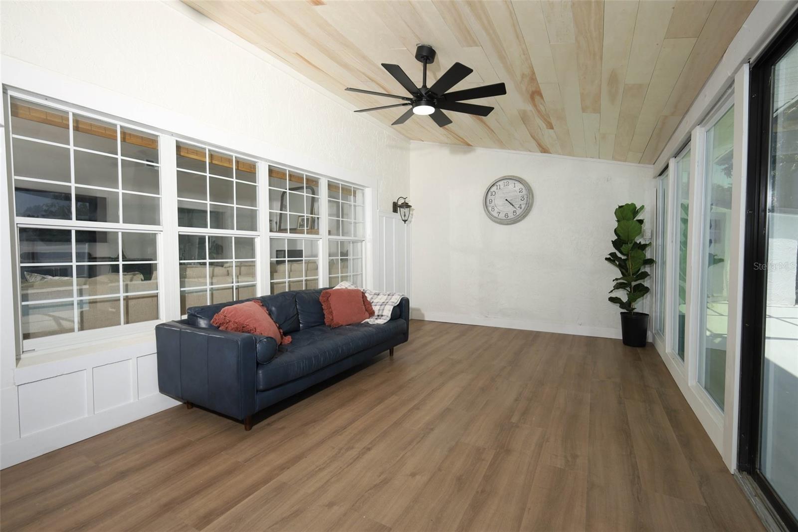 Image 40 of 62 For 9213 Sutter Court