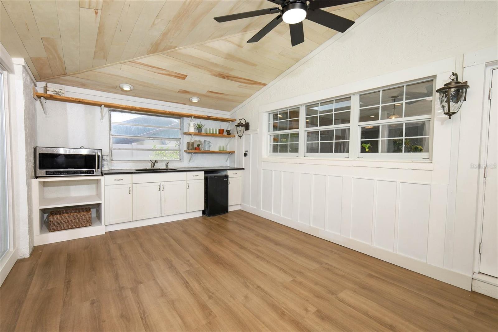Image 43 of 62 For 9213 Sutter Court