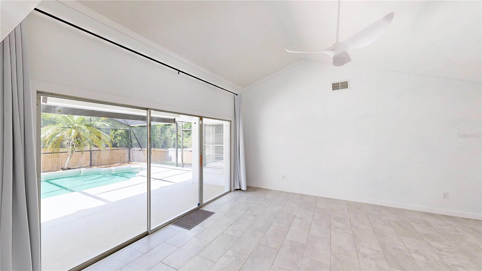 Image 20 of 42 For 7456 Bordwine Drive