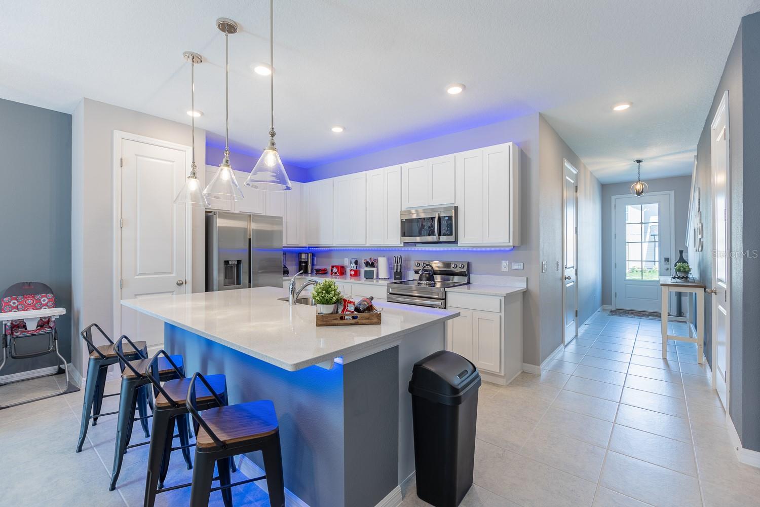 Listing photo id 9 for 1030 Plantation Lane
